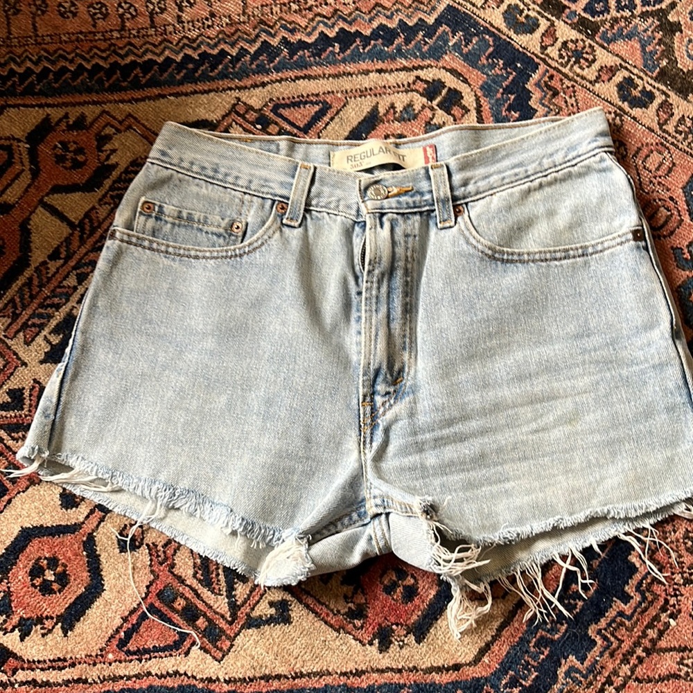 Vintage Levi’s denim shorts